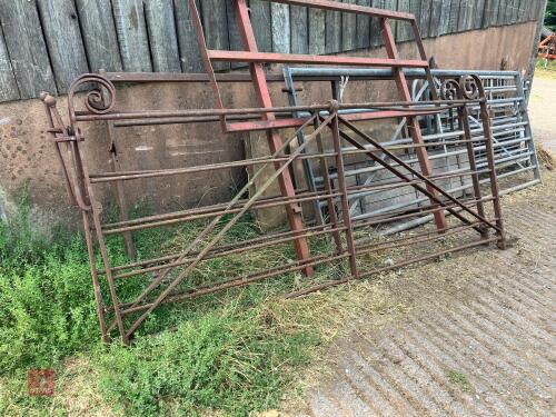 2 X 8' CAST IRON GATES