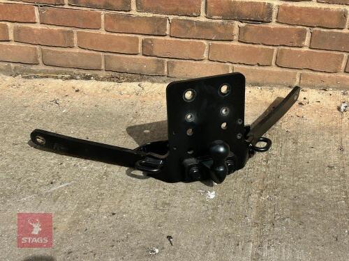 LAND ROVER DEFENDER REAR TOW HITCH