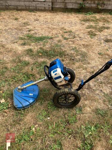 HYUNDAI WHEELED STRIMMER