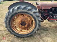 1961 DAVID BROWN 950 2WD TRACTOR - 4
