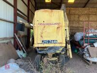 NEW HOLLAND 1520 CLAYSON COMBINE - 17