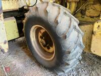 NEW HOLLAND 1520 CLAYSON COMBINE - 27