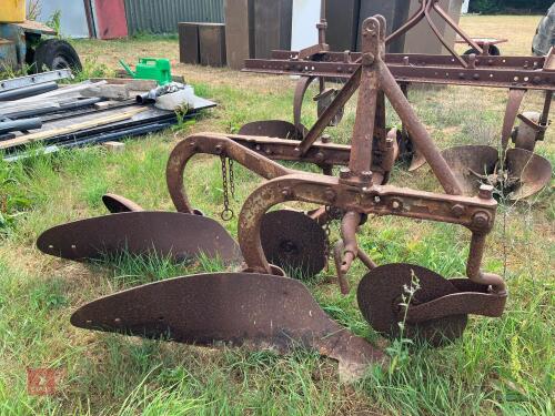 2F FERGUSON PLOUGH