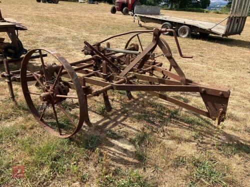 TRAILED VINTAGE CULTIVATOR