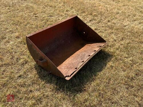INTERNATIONAL LOADER BUCKET