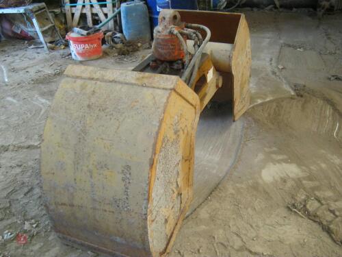 CLAM SHELL GRAB WITH ROTATOR