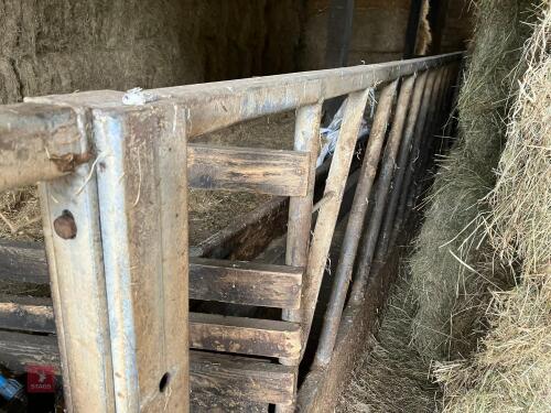 14'11'' GALVANISED FEED BARRIER (7)