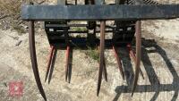 4' 6'' TIMBER/DUNG GRAB - 7
