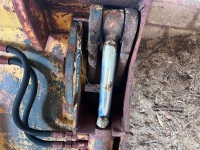 7' 3 IN 1 DIGGER/TRACTOR BUCKET - 5