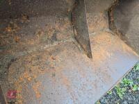 DAVID BROWN 885 2WD TRACTOR & LOADER - 5