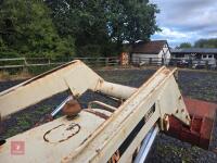 DAVID BROWN 885 2WD TRACTOR & LOADER - 7