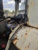 DAVID BROWN 885 2WD TRACTOR & LOADER - 21