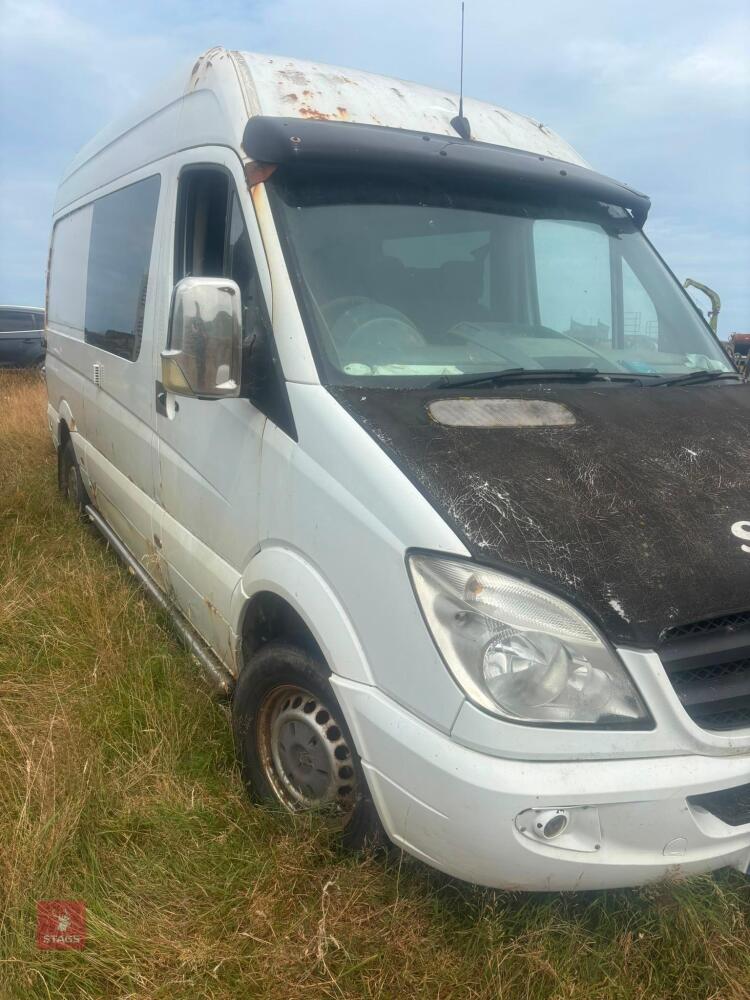 2008 MERCEDES SPRINTER VAN (S/R)