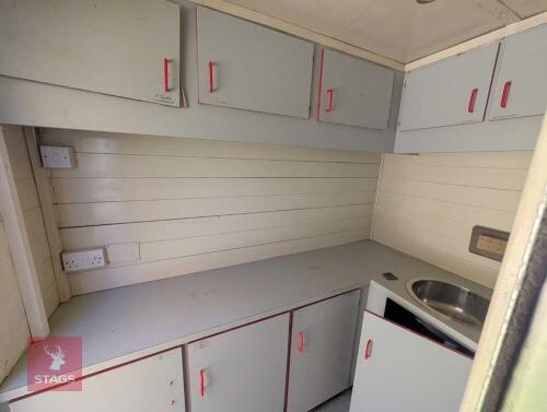 FULLY EQUIPPED MOBILE BAR TRAILER