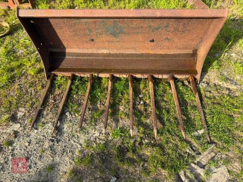 5' MUCK FORK