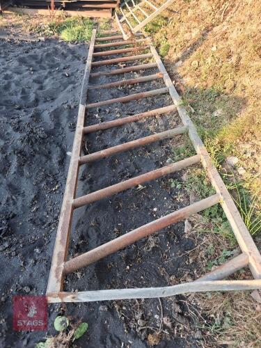 GALVANISED FEED BARRIER