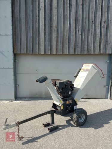 LUMAG PETROL WOOD CHIPPER