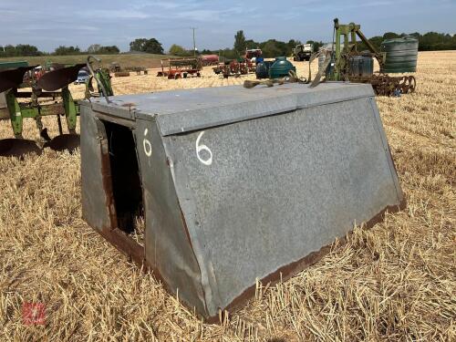 GALVANISED PIG ARK