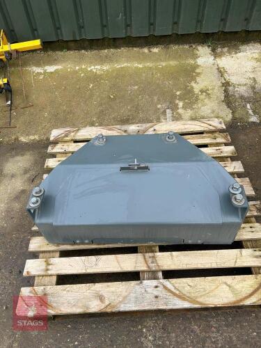 13T DIGGER UNDER CARRIAGE TOOL BOX