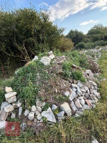 LARGE QTY OF BLUE LIAS STONE & RUBBLE