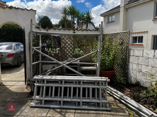 ALUMINIUM SCAFFOLD TOWER