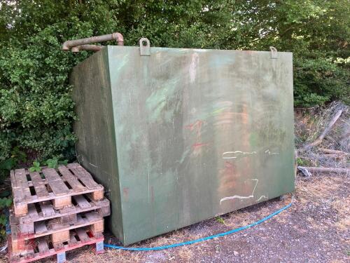 8' X 6' STORAGE TANK