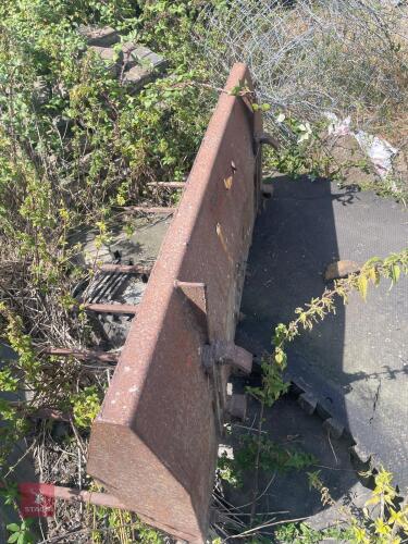 5' 6'' DUNG FORK
