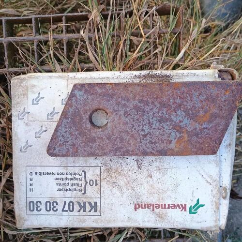 10 X KVERNELAND RH PLOUGH POINTS (2)