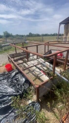 10' X 5' 6'' X 2' SILAGE FEED TROUGH