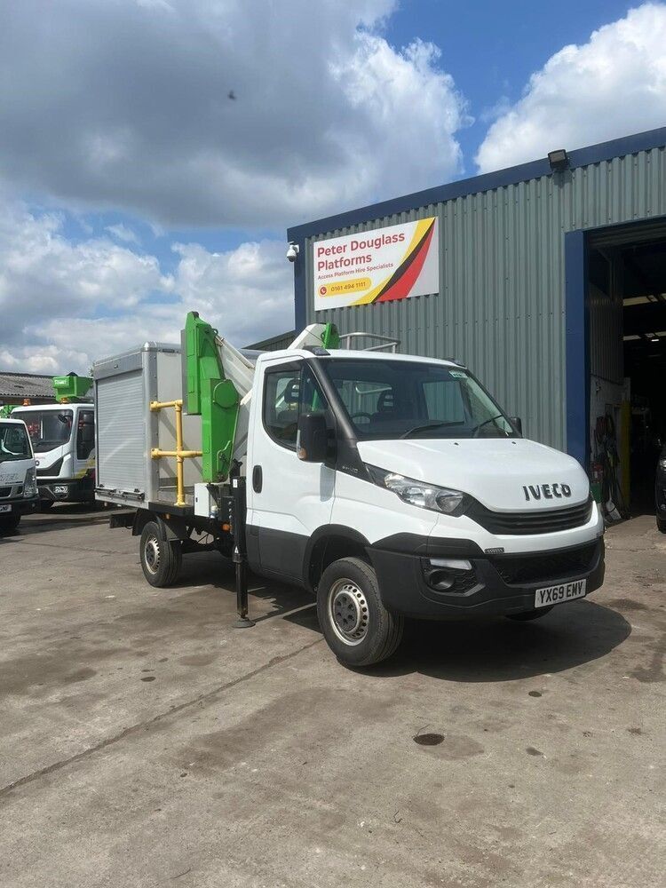 2019 IVECO DAILY X VAN PLATFORM