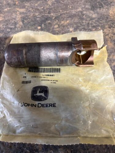 JOHN DEERE HITCH ASSEMBLY PIN