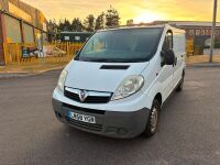 2009 VAUXHALL VIVARO 2.0L VAN - 6