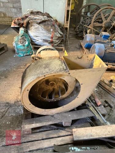 EXTRACTOR FAN