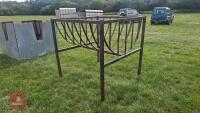 CRADLE BALE FEEDER - 3