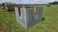 5' SQUARE BALE FEEDER - 8