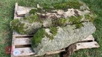 3 GRANITE POSTS - 3