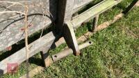 GALVANISED 8' CALF CREEP FEEDER - 10