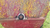 SIDE DISCHARGE DUNG SPREADER - 10