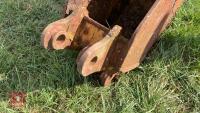 12'' DIGGER BUCKET - 2