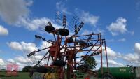 1998 KUHN GA7301 TWIN ROTOR RAKE - 9
