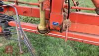 1998 KUHN GA7301 TWIN ROTOR RAKE - 10