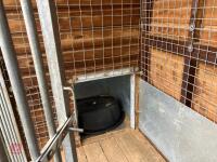 LARGE WOODEN DOG KENNEL AND RUN - 10