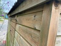 LARGE WOODEN DOG KENNEL AND RUN - 21