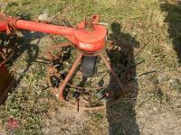 VICON HAYBOB 300 - 20