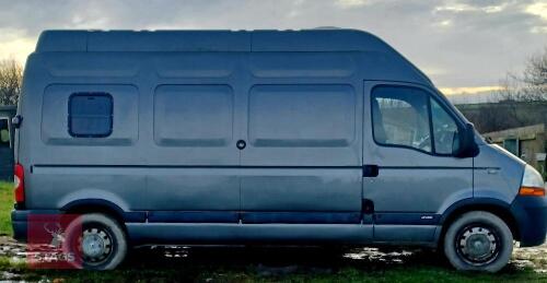 2004 RENAULT MASTER 3.5T HORSE VAN