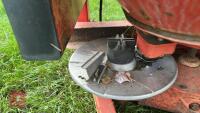 KUHN ADS FERTILISER SPINNER - 6