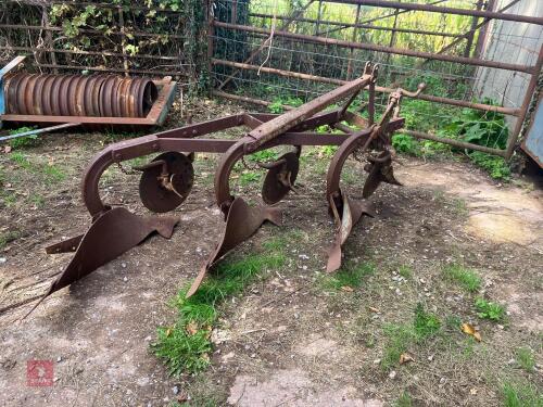 3 FURROW MASSEY FERGUSON PLOUGH