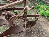 3 FURROW MASSEY FERGUSON PLOUGH - 3