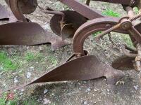 3 FURROW MASSEY FERGUSON PLOUGH - 6