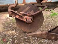 3 FURROW MASSEY FERGUSON PLOUGH - 14